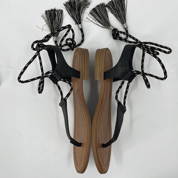 NINE West Gannon Strappy Sandal Wrap Flat Black Tassel Boho Gladiator 6 - Picture 6 of 9